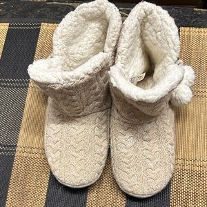 Ardene Cozy Knit Slipper Boots Size 9/10